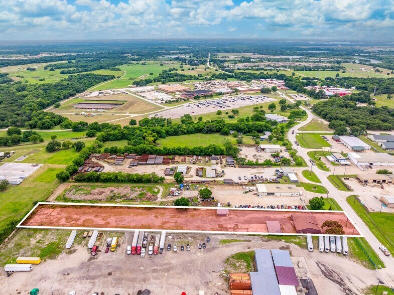 More Photos Of 401 W Simonds Rd, Seagoville Office For Sale
