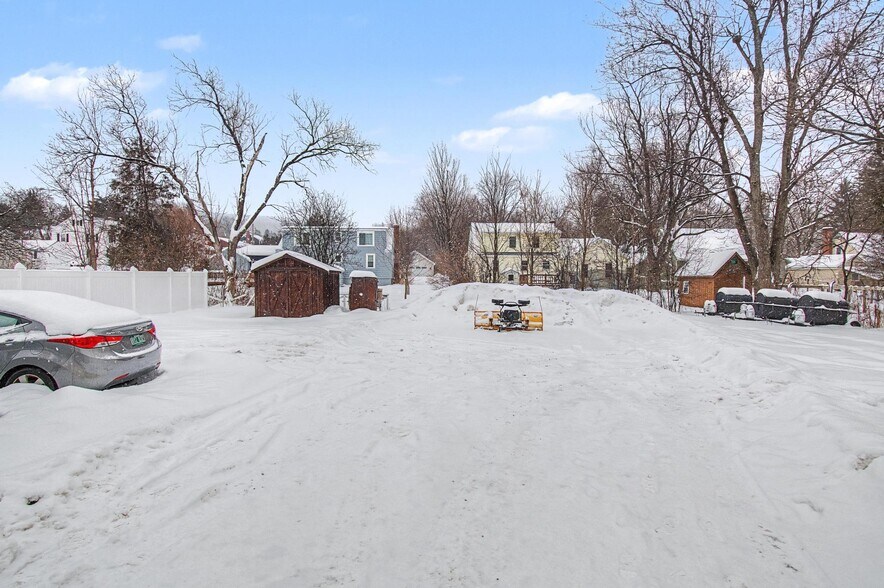 More Photos Of 23 Barlow St, St. Albans Town Convenience Store For Sale