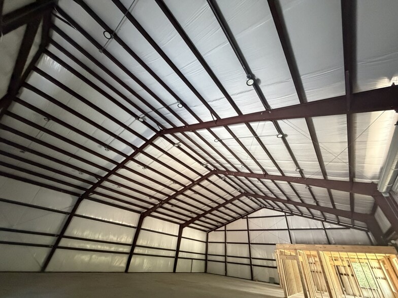 More Photos Of 2314 Wade Cir N, Conroe Warehouse For Sale
