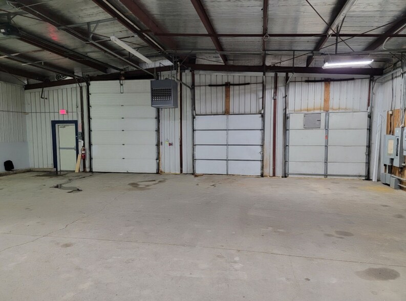 More Photos Of 2486-2498 State Route 12B, Hamilton Warehouse For Lease