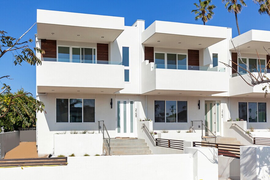 More Photos Of 2158 & 2166 Abbott st, San Diego Apartments For Sale