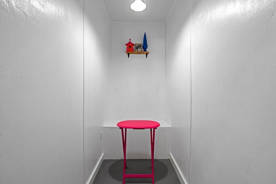 More Photos Of 123 S Railroad Ave, Dunn General Retail For Sale