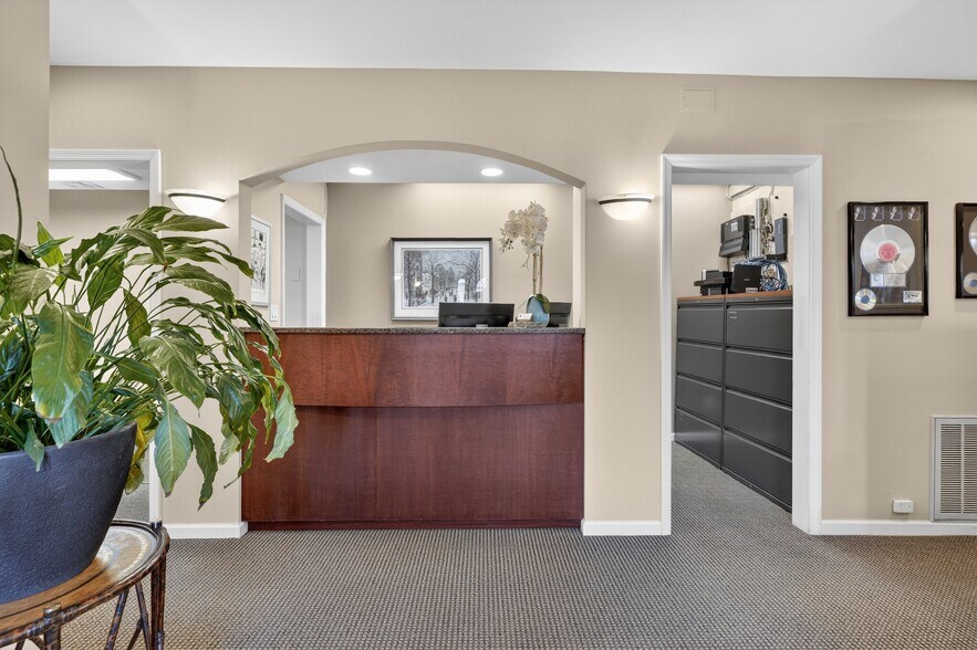 More Photos Of 10 Nosband Ave, White Plains Apartments For Sale