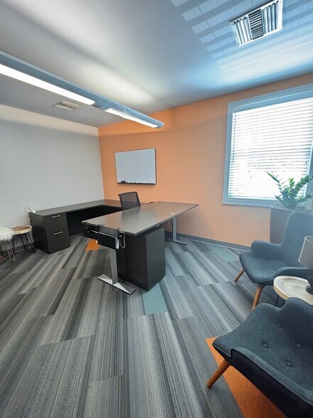 More Photos Of 321 N Maple St, North Little Rock Coworking Space