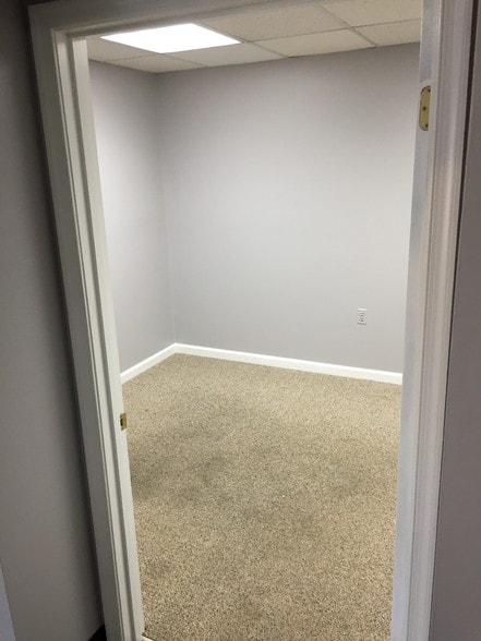 More Photos Of 28 Liberty St, Westminster Apartments For Lease