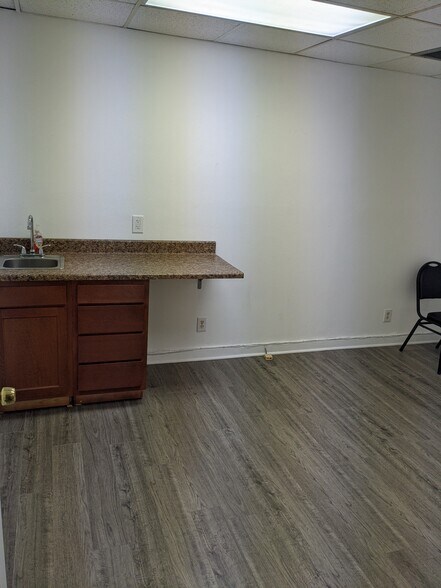More Photos Of 1015 Santa Fe St, Corpus Christi Medical For Lease