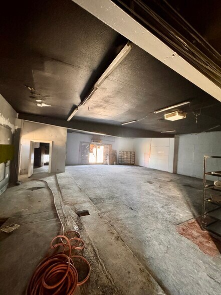 More Photos Of 1032 1st St, Pomona General Retail For Sale