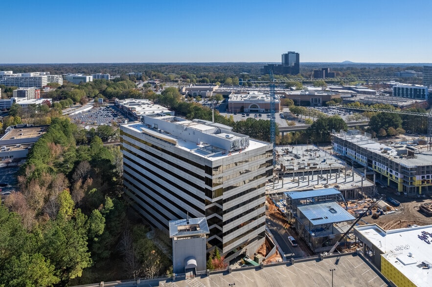 More Photos Of 211 Perimeter Center Pky NE, Atlanta Office For Lease