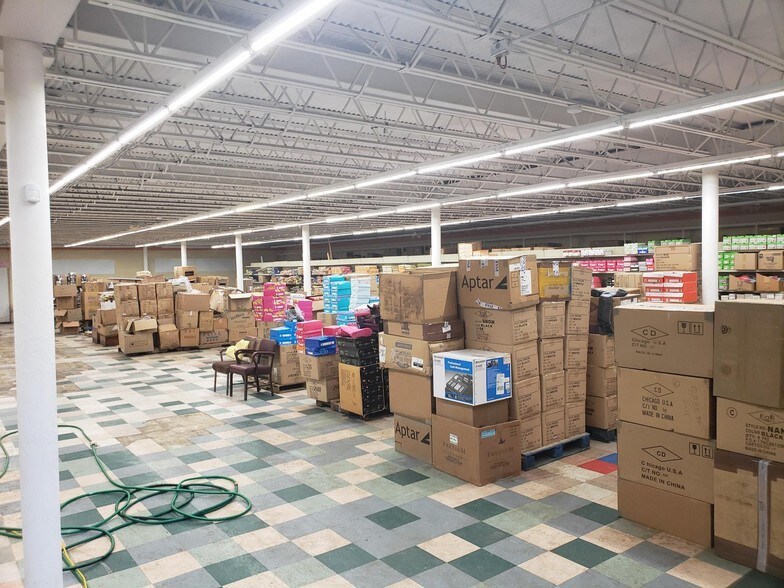 More Photos Of 932 Airport Rd, Ferguson Freestanding For Sale