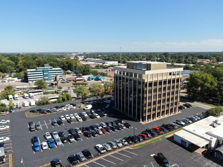 More Photos Of 2714 Union Avenue Ext, Memphis Office For Sale