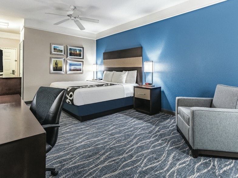 More Photos Of 4929 W McDowell Rd, Phoenix Hotel For Sale