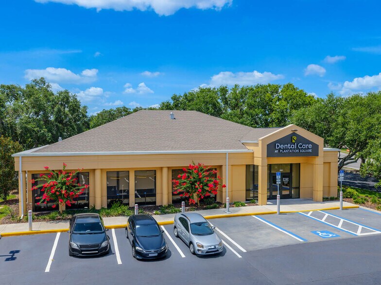 Primary Photo Of 5301 N Socrum Loop Rd, Lakeland Medical For Sale