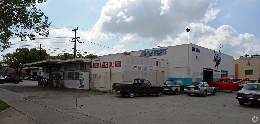 More Photos Of 203-205 S Main St, Santa Ana Freestanding For Sale