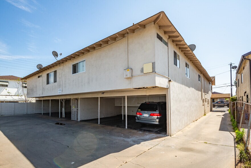 More Photos Of 4221 E 60th St, Huntington Park Apartments For Sale