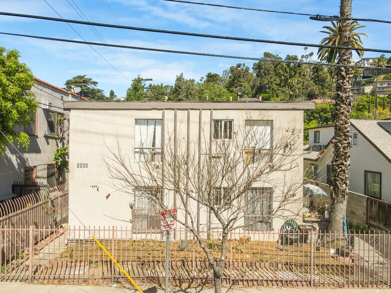More Photos Of 5665 Franklin Ave, Los Angeles Apartments For Sale