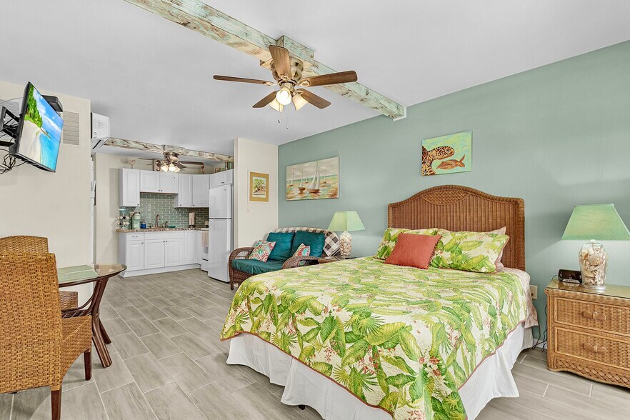 More Photos Of 3226 Stringfellow Rd, Saint James City Apartments For Sale