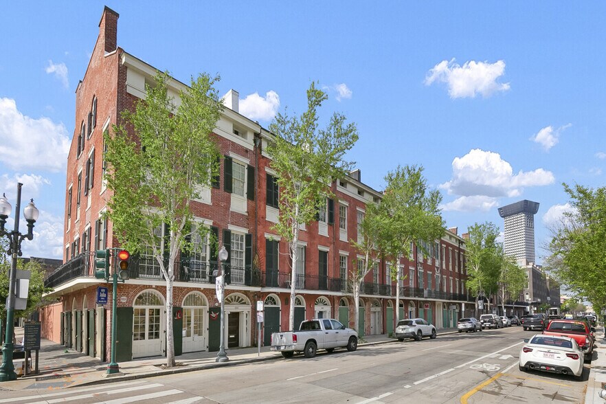 More Photos Of 612 Julia St, New Orleans Apartments For Sale