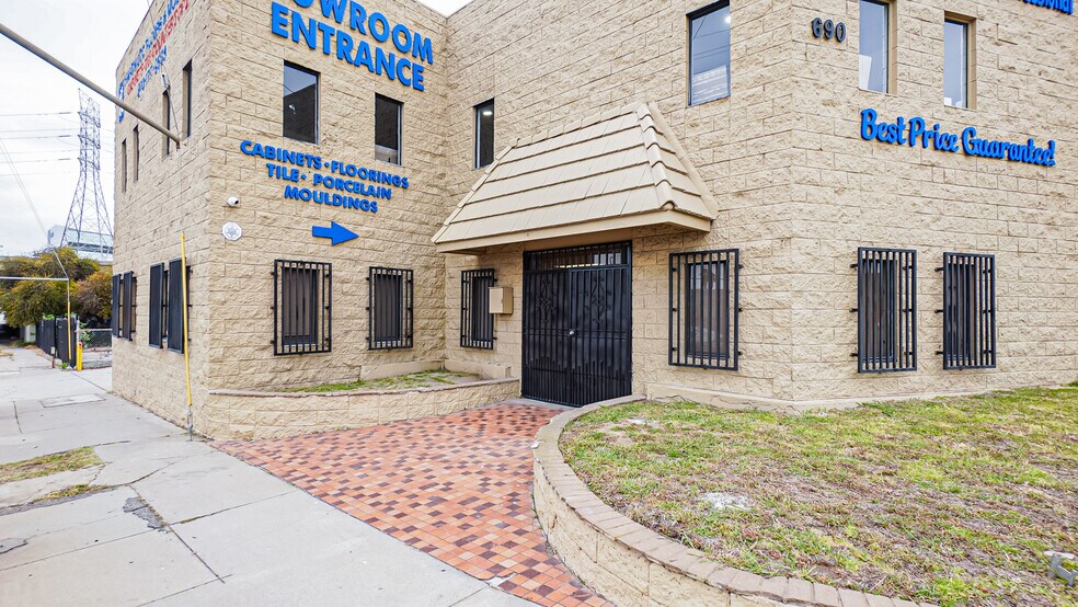 More Photos Of 690 W 190th St, Gardena Warehouse For Sale