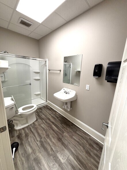 More Photos Of 629 E Forsyth St, Americus Office For Sale