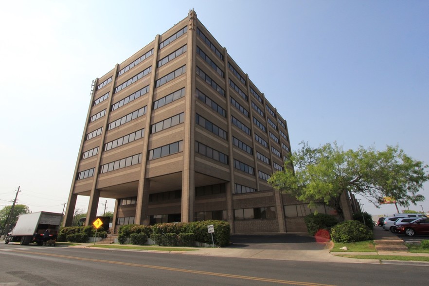 Primary Photo Of 1521 Staples St, Corpus Christi Medical For Lease