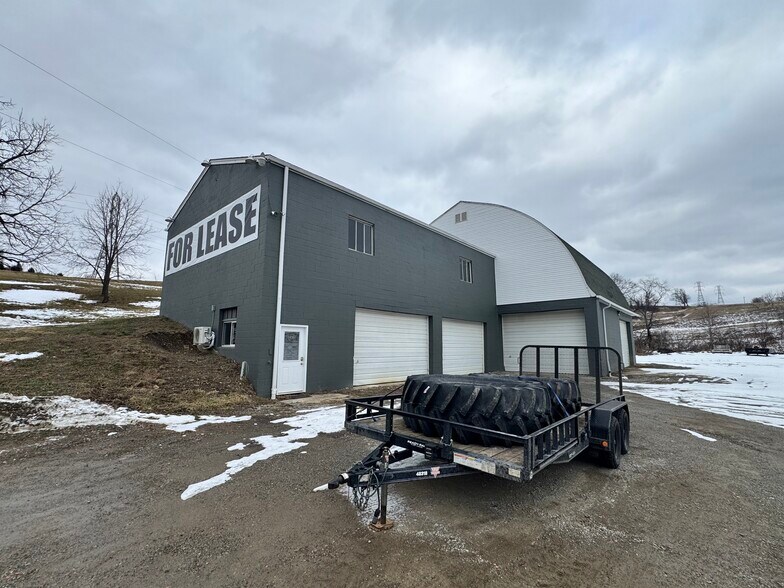 More Photos Of 797 Carlton Dr, Bentleyville Warehouse For Lease