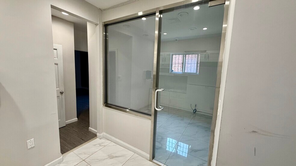 More Photos Of 112-21 Jamaica Ave, Richmond Hill Storefront Retail Office For Sale