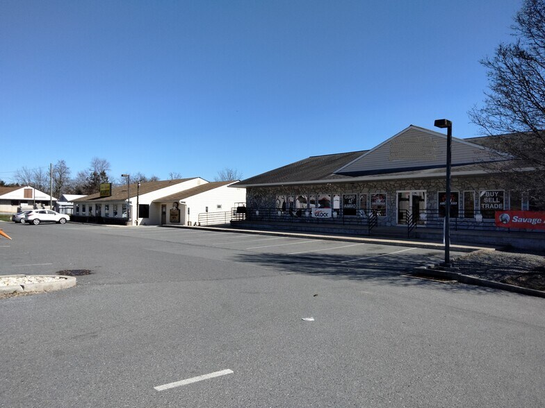 More Photos Of 1486 Rt 100, N. Coventry Twp, Chesco, Pottstown Storefront Retail Office For Sale