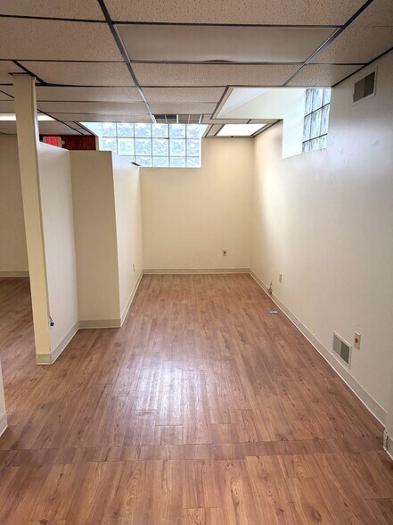 More Photos Of 600 Park Ave, Monongahela Office For Lease