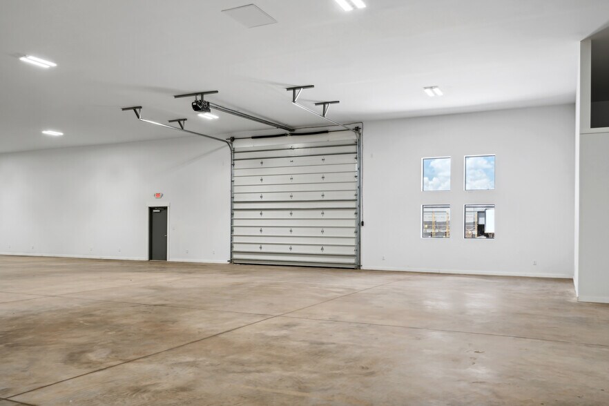More Photos Of 158 Innovation Dr, Statesville Unknown For Lease