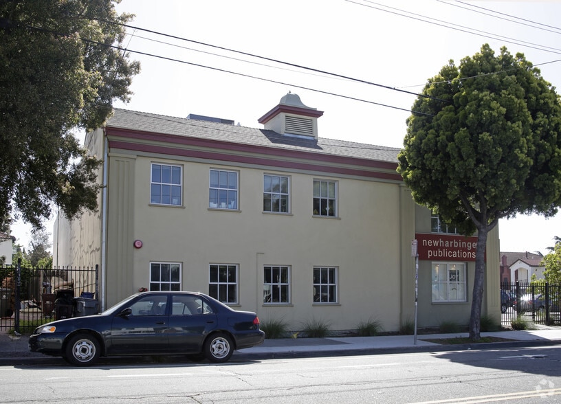 More Photos Of 5720 Shattuck Ave, Oakland Office For Lease