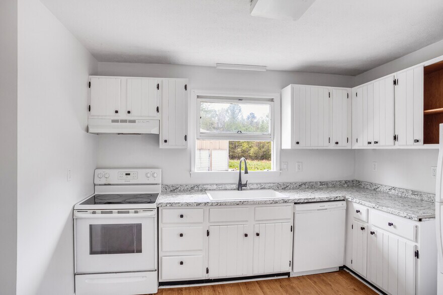 More Photos Of 151 Covington Ln, Dickson Apartments For Sale