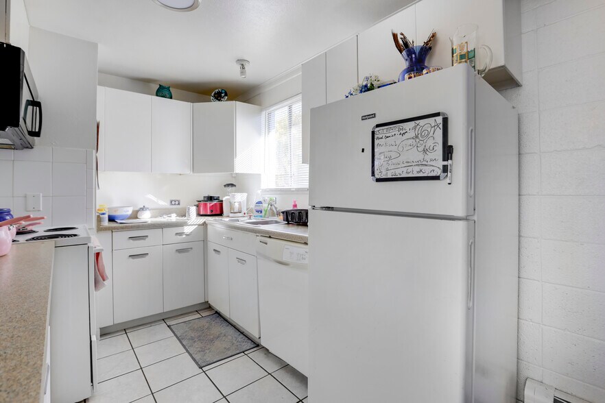 More Photos Of 1045 Balsam St, Lakewood Apartments For Sale