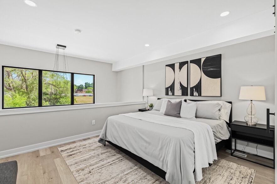 More Photos Of 460 W Tienken Rd, Rochester Hills Apartments For Sale