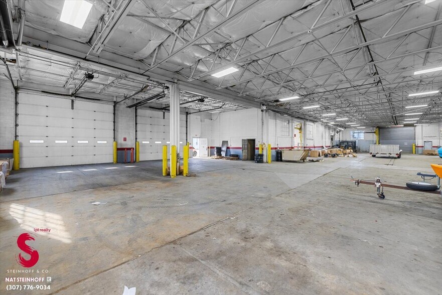 More Photos Of 4113 W Yellowstone Hwy, Casper Flex For Sale