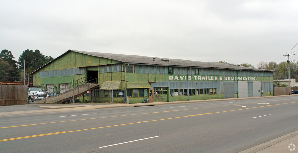 More Photos Of 7609 Colonel Glenn Rd, Little Rock Service For Sale