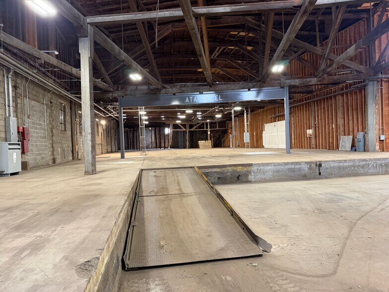 More Photos Of 88 Howard Ave, Bridgeport Warehouse For Lease