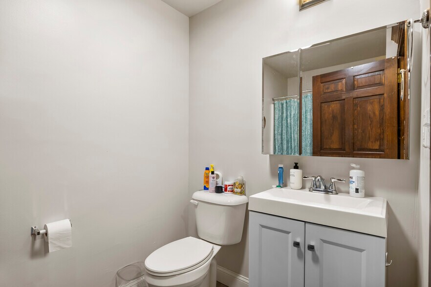 More Photos Of 82 N Pearl St, Albany Apartments For Sale