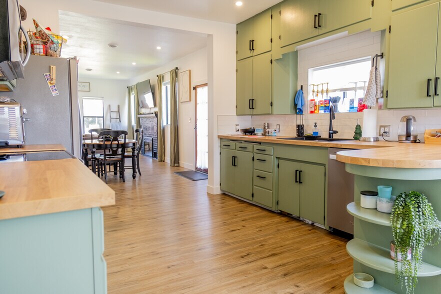 More Photos Of 14965 W Bow Hill Rd, Bow General Retail For Sale