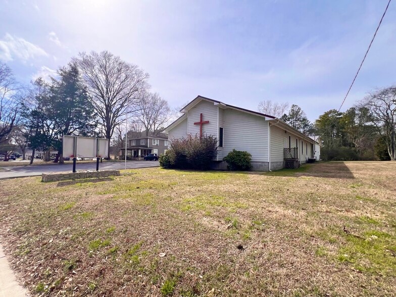Primary Photo Of 703 N Main St, LaFayette Religious Facility For Sale