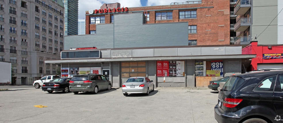 More Photos Of 128 Richmond St E, Toronto Freestanding For Lease