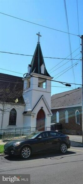 More Photos Of 120 W 4th St, Mount Carmel Religious Facility For Sale