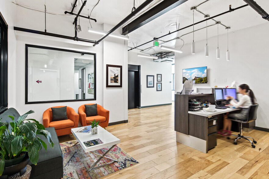 More Photos Of 635 Camino de los Mares, San Clemente Office For Sale