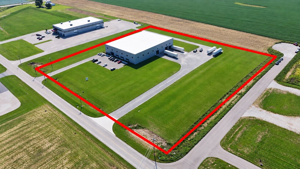 More Photos Of 435 Industrial Pky, Ossian Manufacturing For Sale