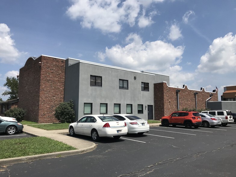 More Photos Of 7560 Old Trails Rd, Indianapolis Medical For Sale