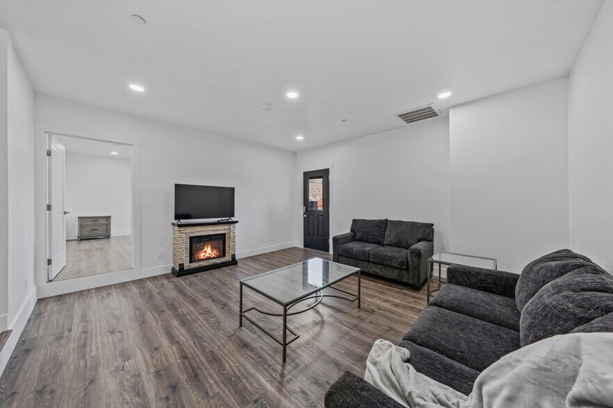 More Photos Of 1929 US-395, Gardnerville Apartments For Sale