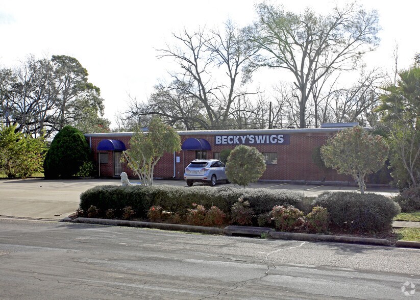 More Photos Of 125 E Galveston St, League City Freestanding For Sale