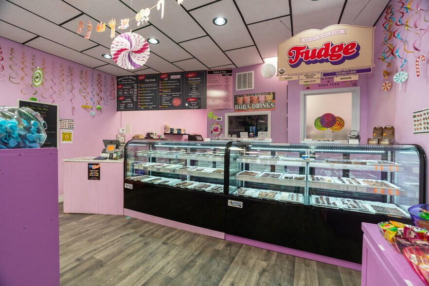 More Photos Of 217 W Main St, Washington General Retail For Sale