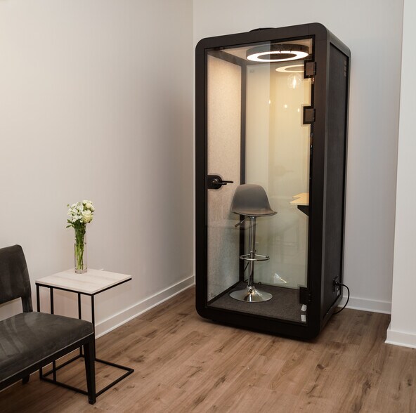 More Photos Of 4920 Roswell Rd NE, Atlanta Storefront For Lease