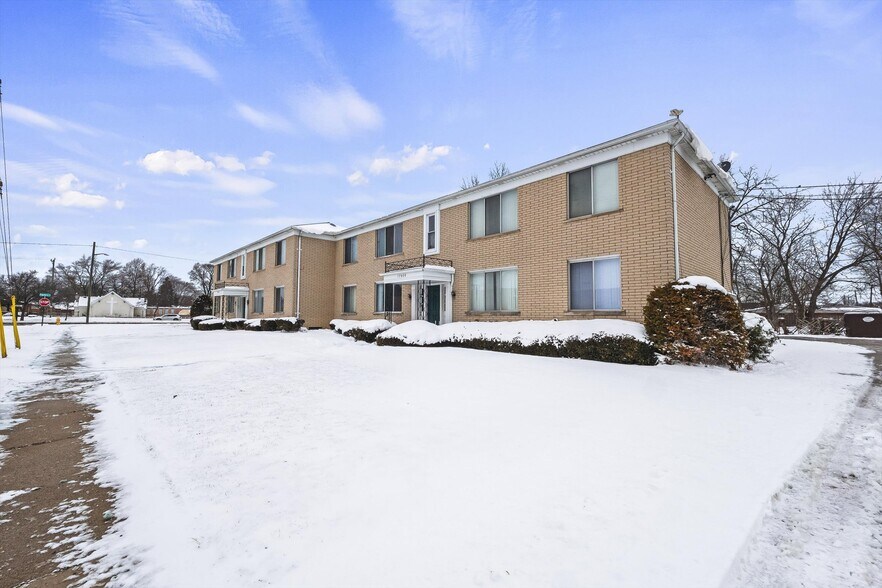 More Photos Of 21440 Kelly Rd, Eastpointe Apartments For Sale