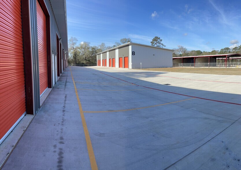 More Photos Of 8908 Dowdell Rd, Tomball Unknown For Lease